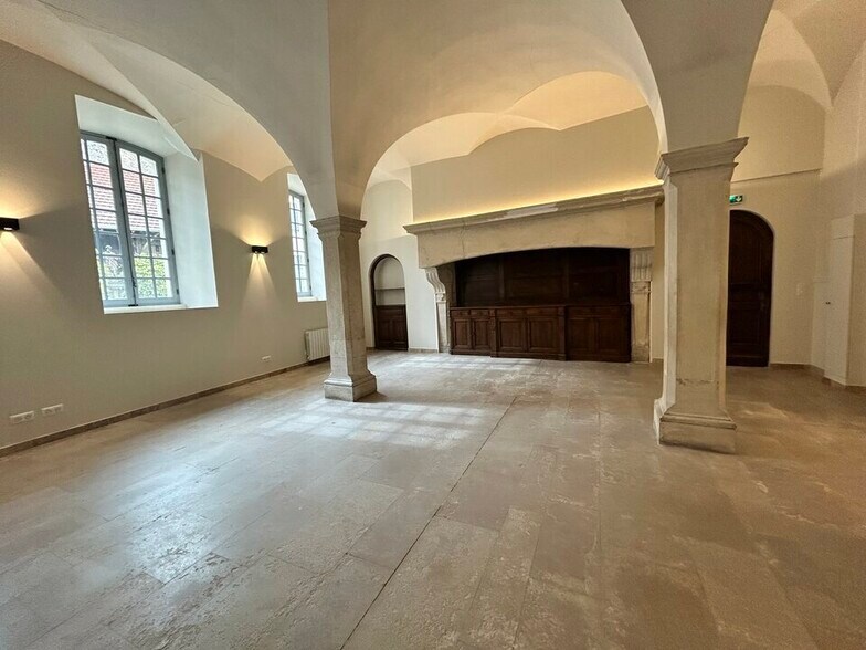 Office in Chalon-sur-Saône for lease - Interior Photo - Image 2 of 4
