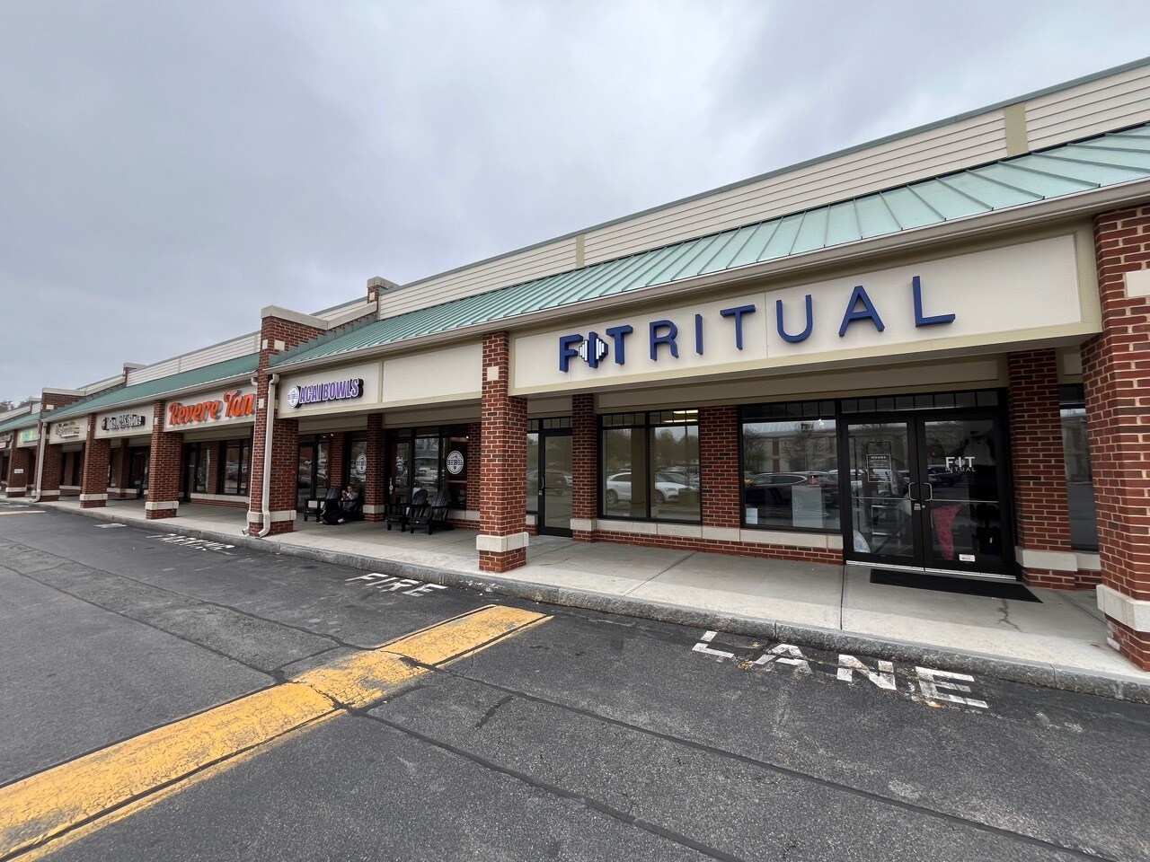 Stop And Shop Beverly Ma Enon St 43-45 Enon St, Beverly, MA 01915 - Commodore Plaza | LoopNet