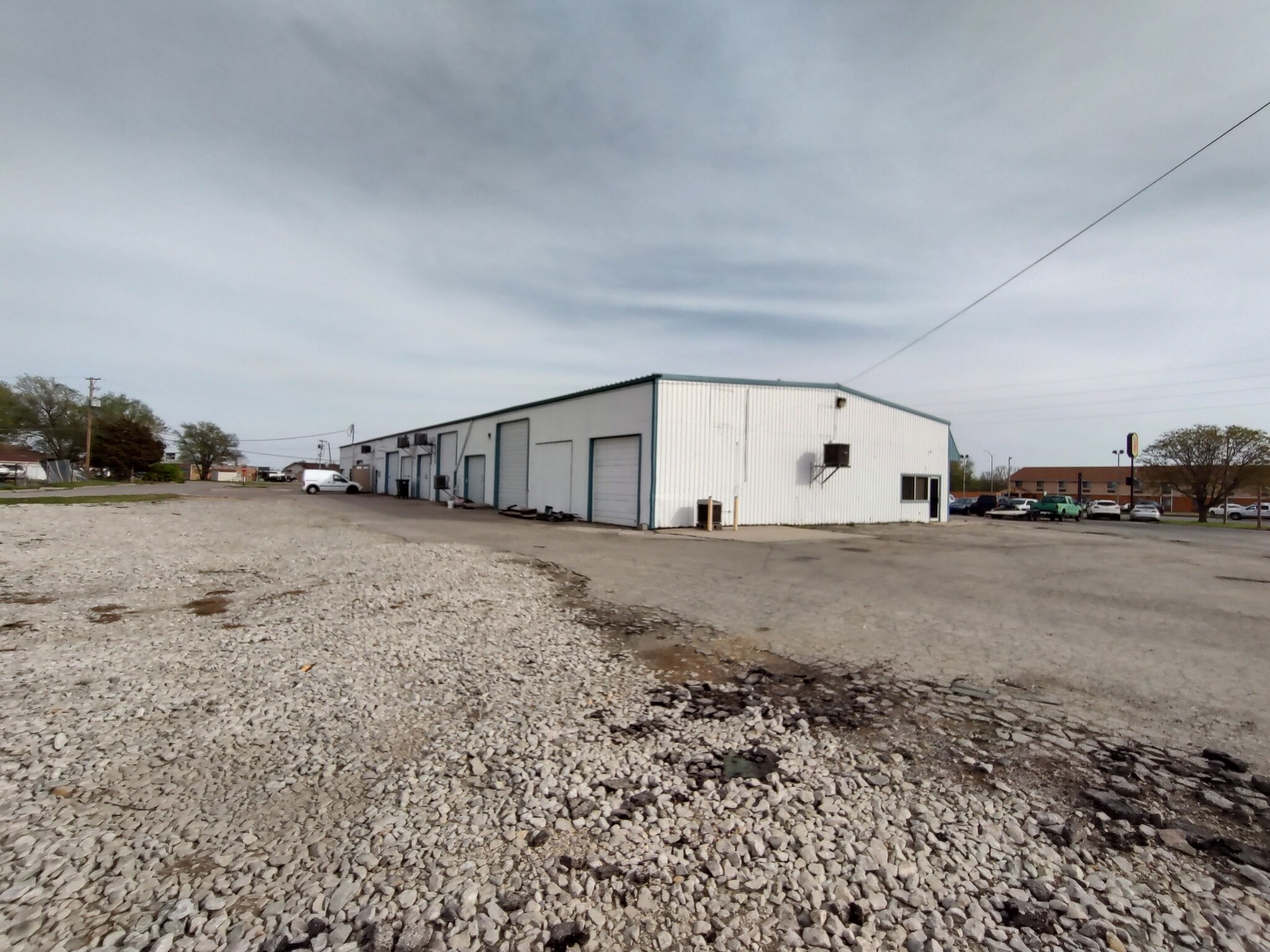 2910 W US Highway 50, Emporia, KS 66801 - Flex for Sale | LoopNet