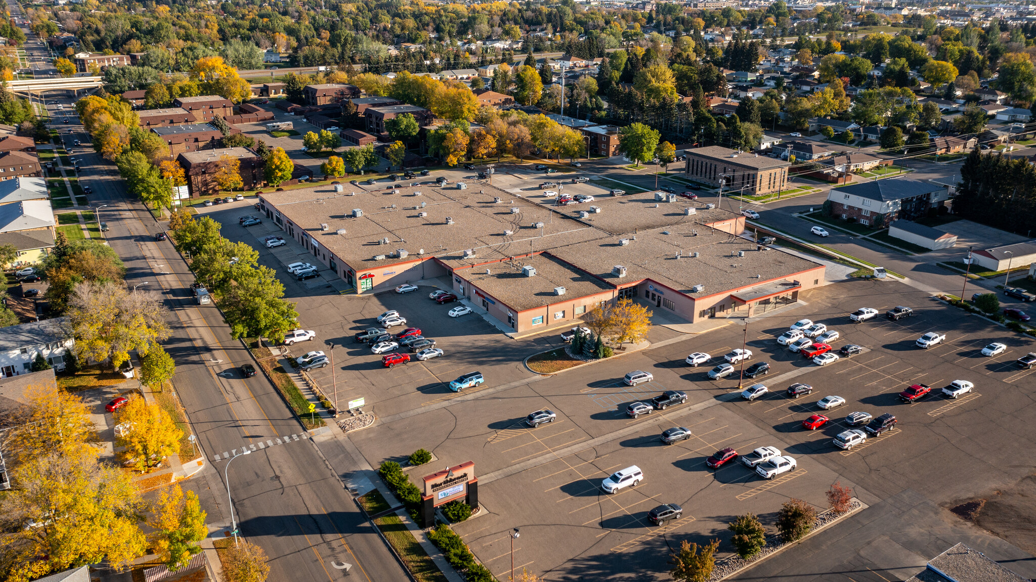 1929 N Washington St, Bismarck, ND for lease Building Photo- Image 1 of 17