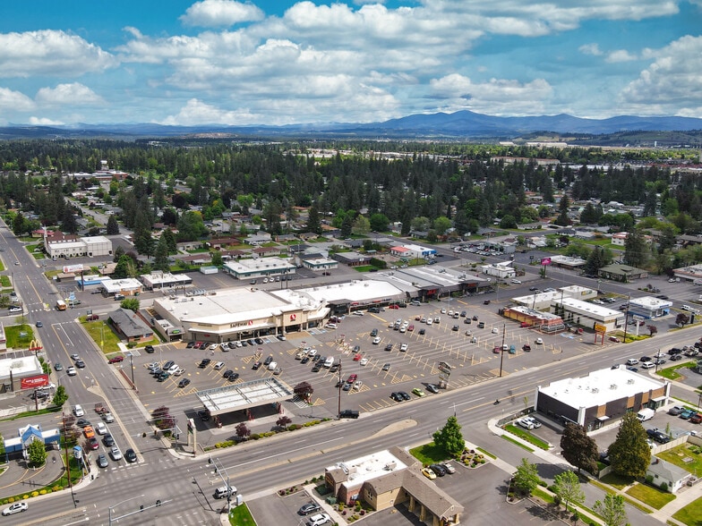 710-910 W Francis Ave, Spokane, WA for lease - Building Photo - Image 2 of 14