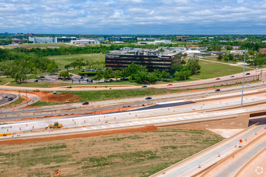 5801 N Broadway Ext, Oklahoma City, OK for lease - Aerial - Image 3 of 5