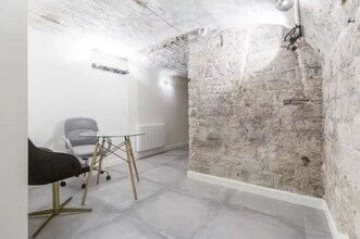 52 Rue Du Faubourg Montmartre, Paris for lease Interior Photo- Image 1 of 2