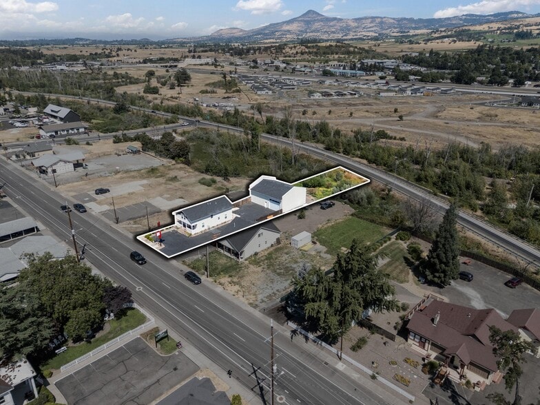 133 Main St, Phoenix, OR for sale - Building Photo - Image 3 of 18