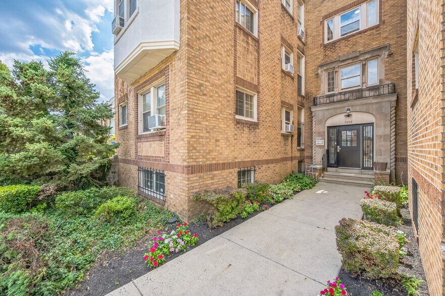 7092 Forrest Ave, Philadelphia, PA for sale - Building Photo - Image 3 of 15