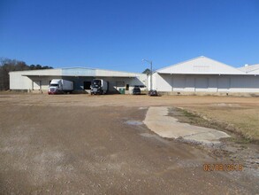 100 Tubb Ave, West Point, MS for lease Building Photo- Image 2 of 4