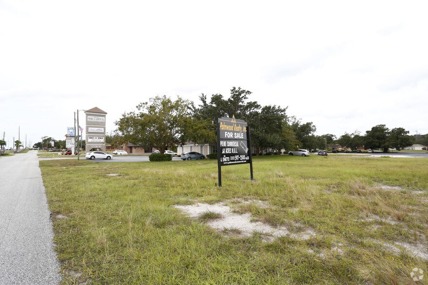 5487 Commercial Way, Spring Hill, FL for sale - Primary Photo - Image 1 of 1