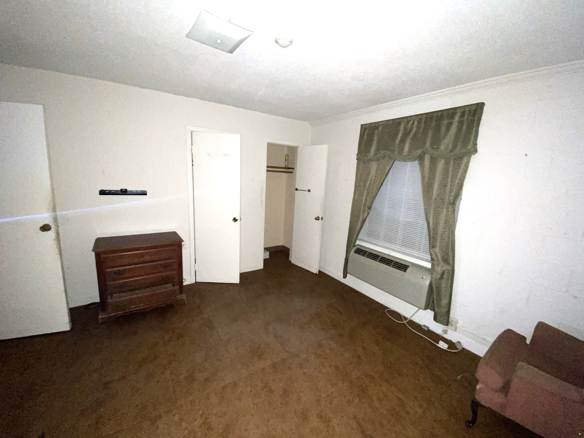 206 Wannish Ave, Lake Waccamaw, NC 28450 VACANT Formerly Lake