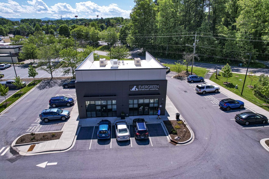 275 Smokey Park Hwy, Asheville, NC for lease - Building Photo - Image 3 of 19