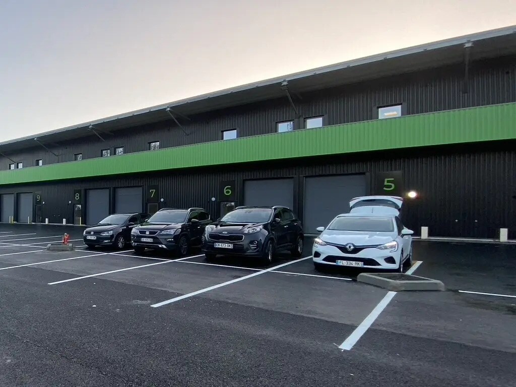 Industrial in Artigues-près-Bordeaux for lease Building Photo- Image 1 of 15