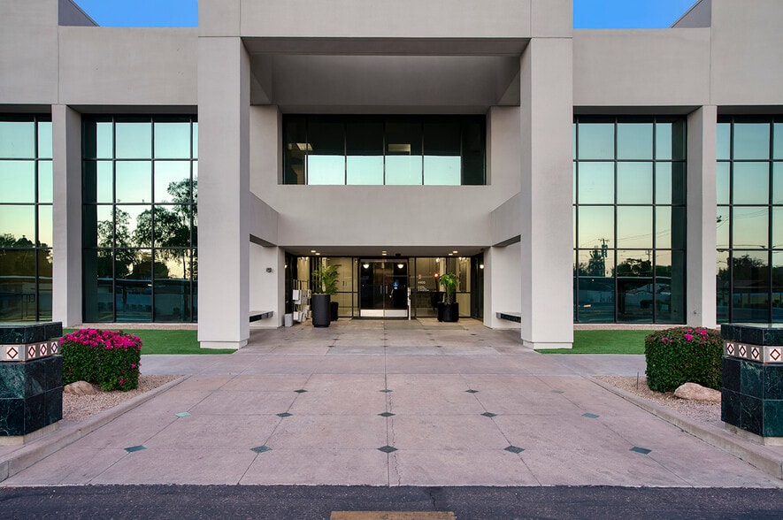 4400 N 32nd St, Phoenix, AZ for lease - Building Photo - Image 3 of 7