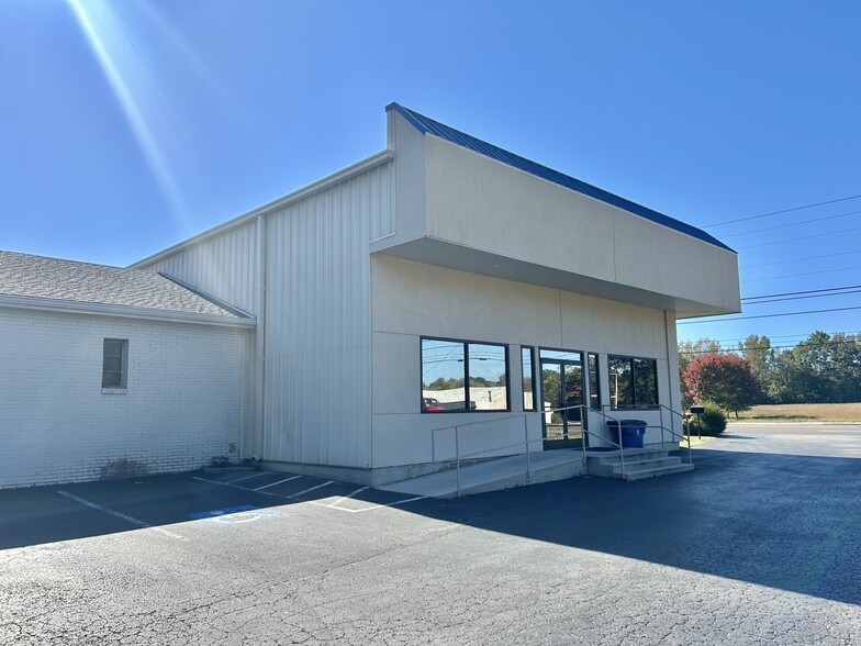 1235 McArthur St, Manchester, TN for sale - Building Photo - Image 3 of 6