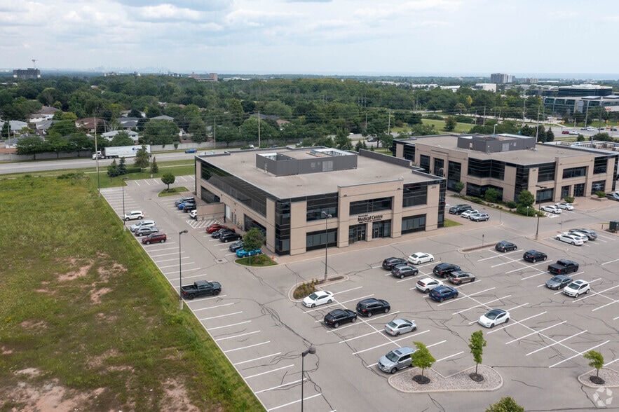 2315 Bristol Cir, Oakville, ON for lease - Aerial - Image 2 of 7
