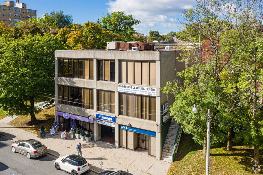 1650 Yonge St, Toronto, ON for sale - Primary Photo - Image 1 of 1