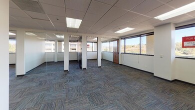 3142 Vista Way, Oceanside, CA for lease Interior Photo- Image 1 of 5