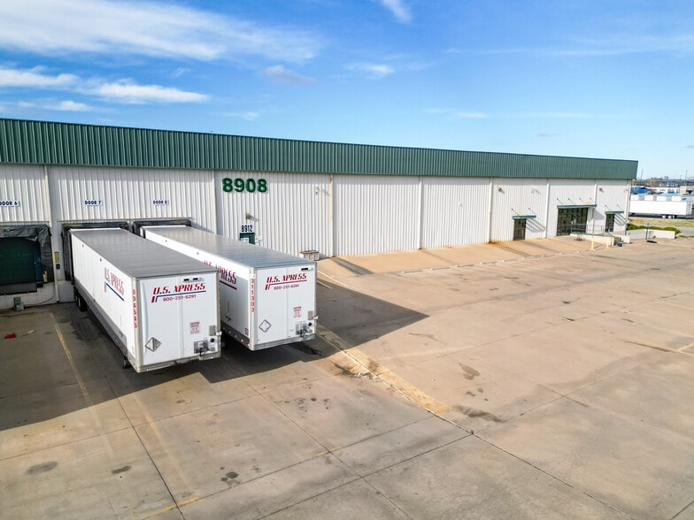 8908 E 34th St, Wichita, KS for lease - Building Photo - Image 2 of 7