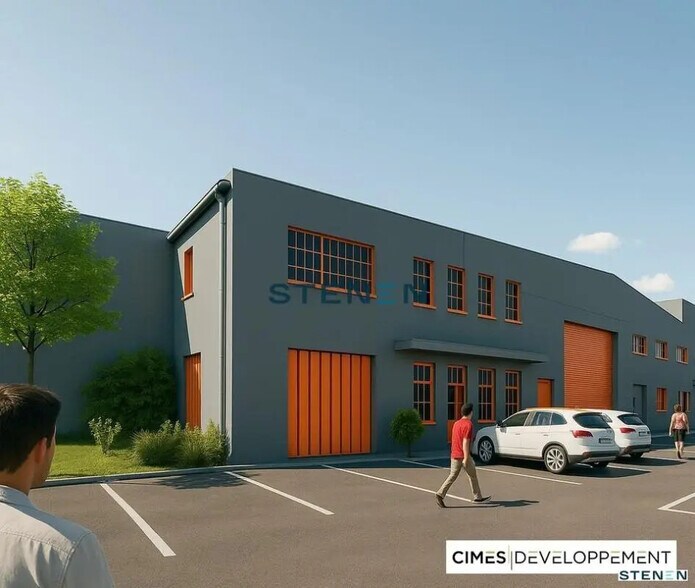 Flex in Orange for sale - Building Photo - Image 1 of 5