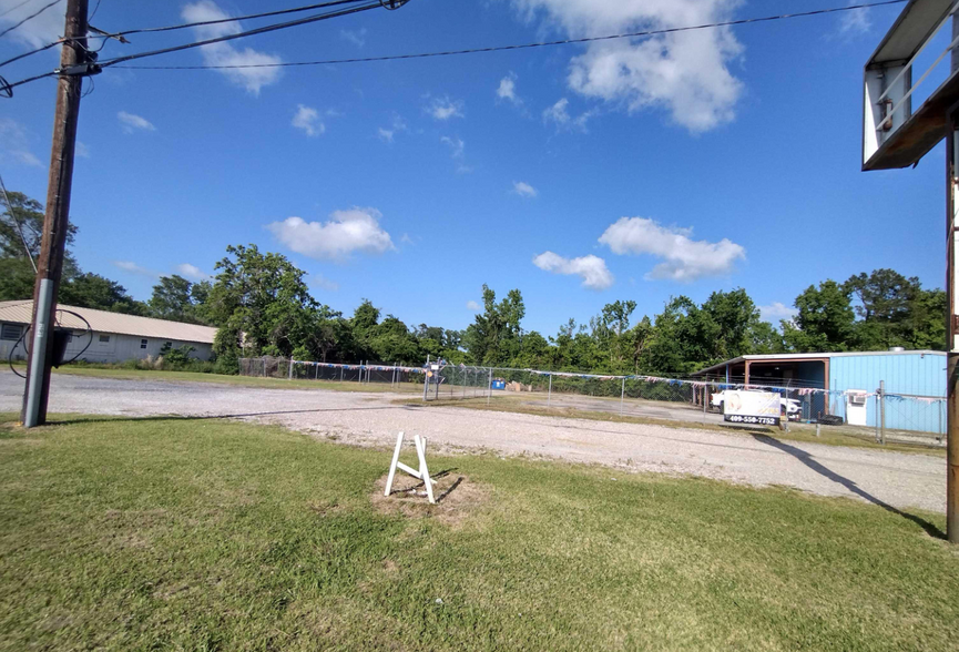 3746 N 16th St, Orange, TX for sale - Building Photo - Image 3 of 7