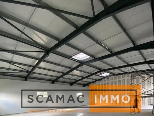 Industrial in Plan-d'Orgon for lease - Interior Photo - Image 3 of 4