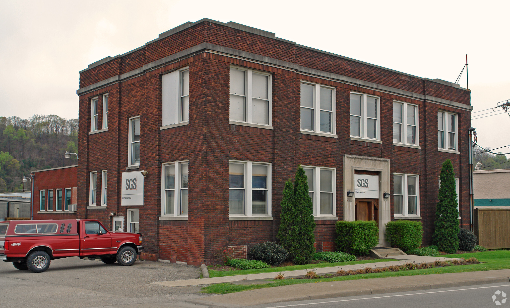 5793 MacCorkle Ave, Charleston, WV for sale Primary Photo- Image 1 of 3