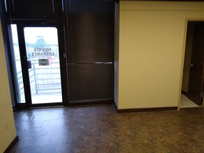 500 S University Ave, Little Rock, AR for lease Interior Photo- Image 1 of 10