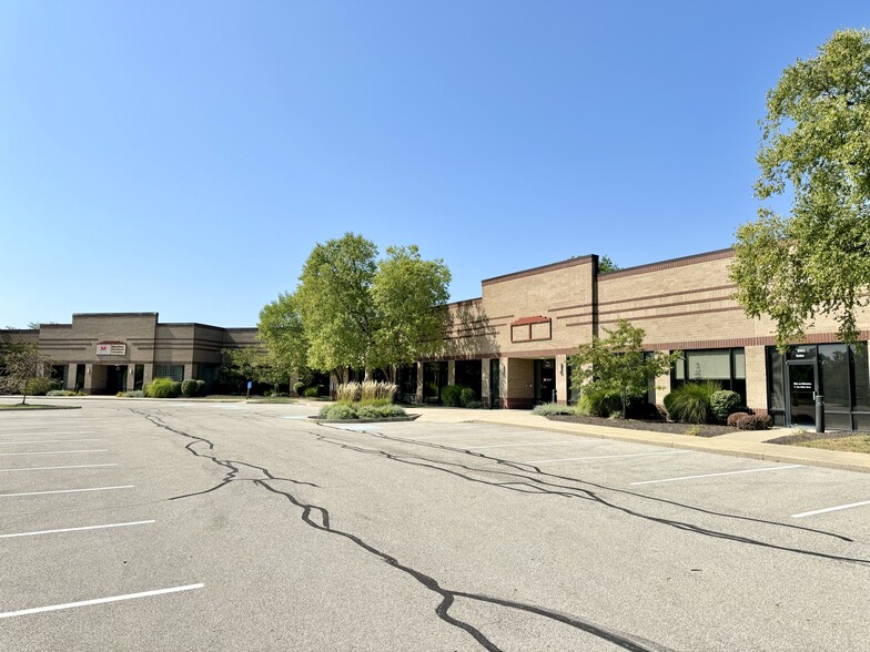 8902 Vincennes Cir, Indianapolis, IN for lease - Building Photo - Image 3 of 14