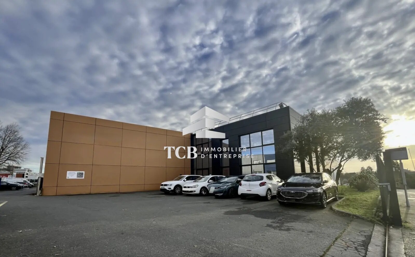 Flex in Carquefou for lease Building Photo- Image 1 of 20