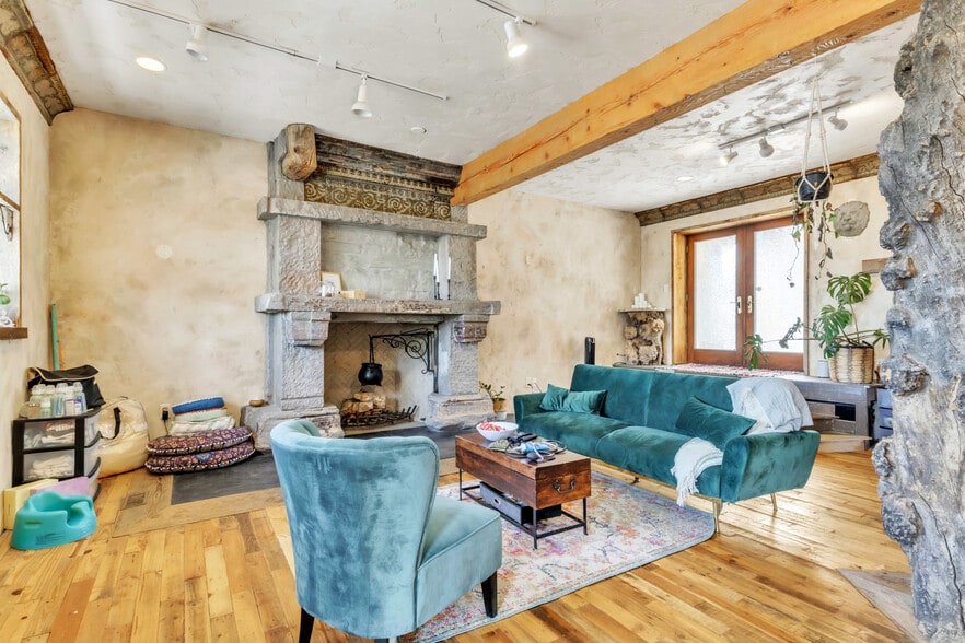 32 E Utah Ave, Payson, UT for lease - Building Photo - Image 1 of 17