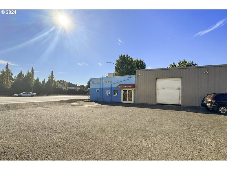 1167 SE Tualatin Valley Hwy, Hillsboro, OR for sale - Aerial - Image 3 of 7