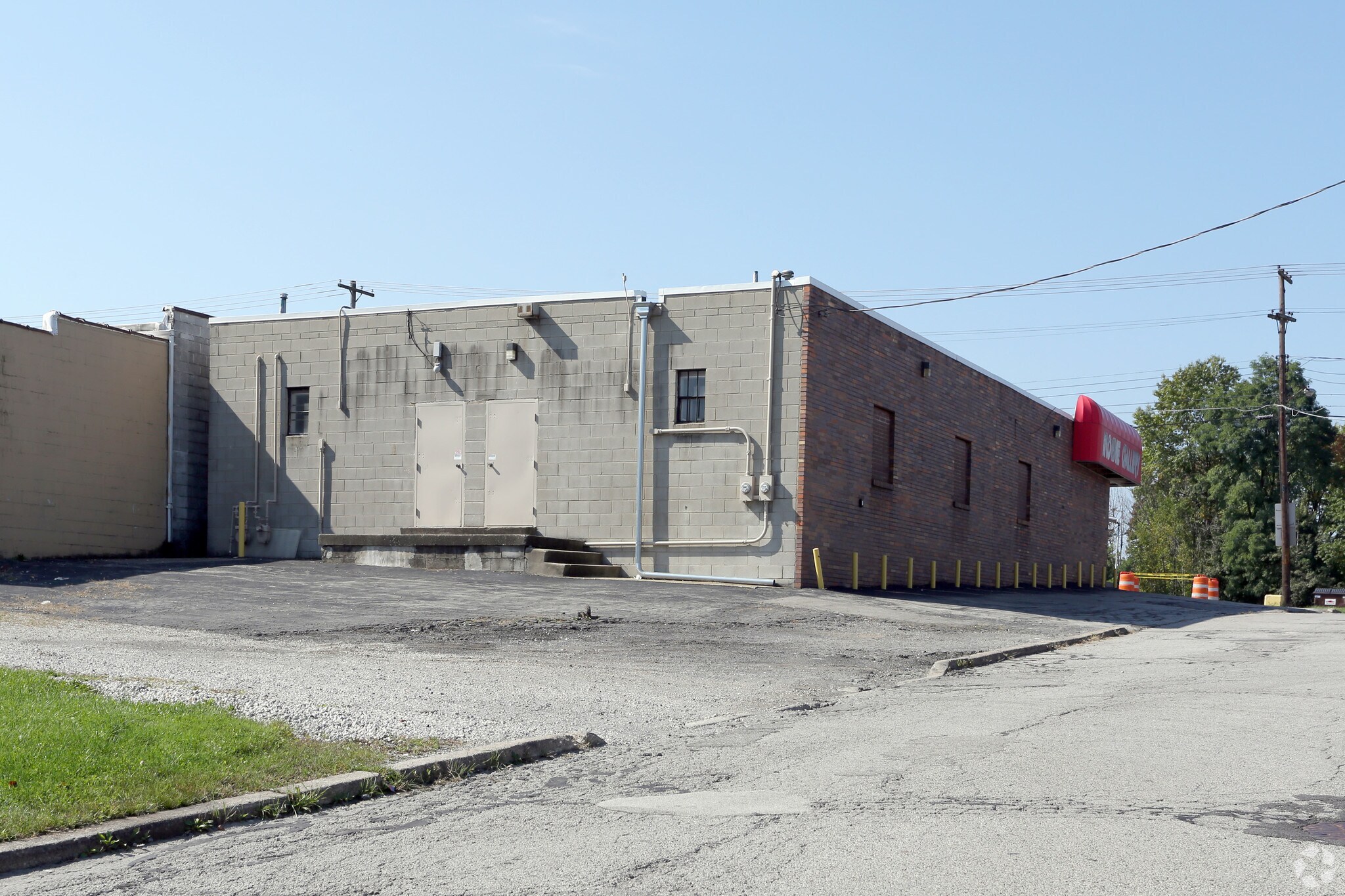 856 Youngstown Poland Rd, Struthers, OH 44471 Retail for Sale