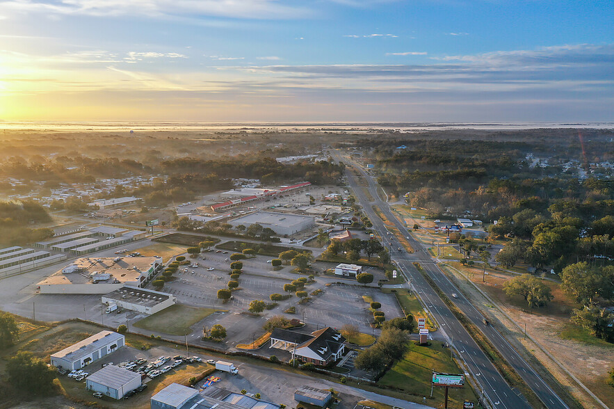 10135 SE US Highway 441, Belleview, FL for lease - Building Photo - Image 3 of 9