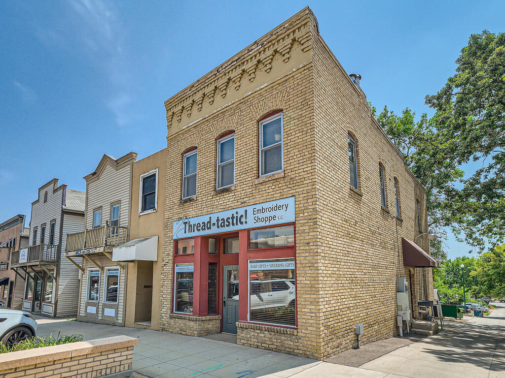 107 2nd St W, Chaska, MN for sale Building Photo- Image 1 of 1