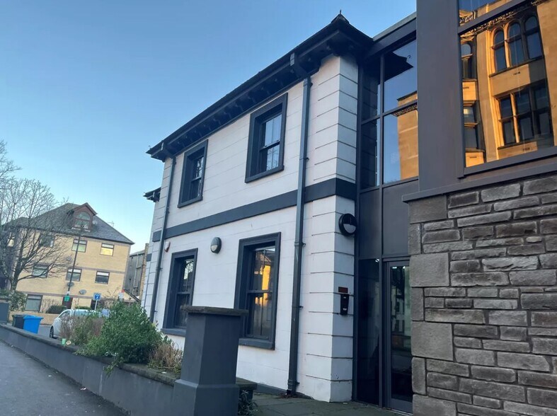 53 The Parade, Cardiff for lease - Building Photo - Image 2 of 4