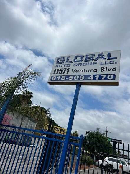 11571 Ventura Blvd, Studio City, CA for lease - Building Photo - Image 3 of 15