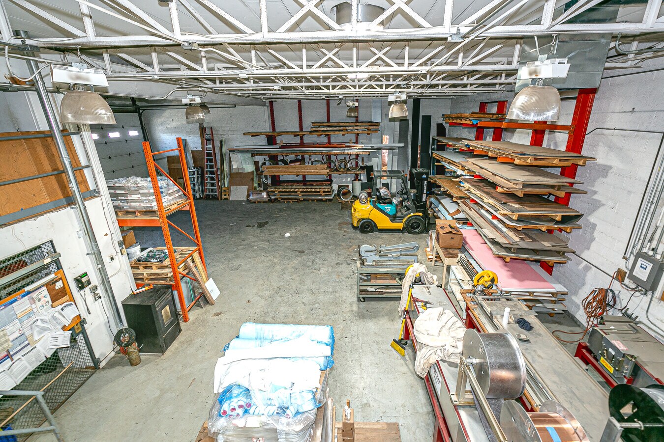 86 Magnolia Ave, Westbury, NY 11590