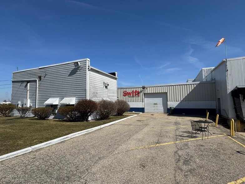 220 W Ewing Ave, South Bend, IN for sale - Building Photo - Image 3 of 18