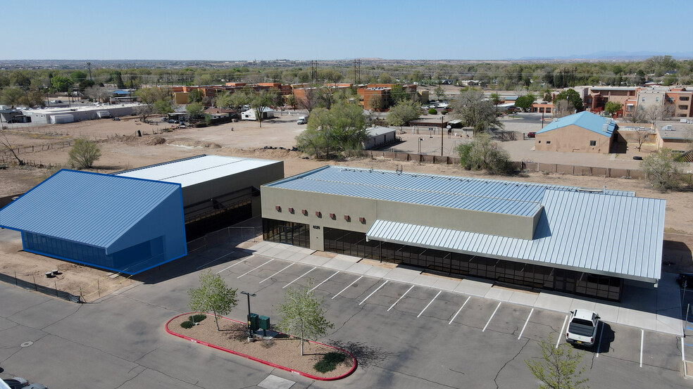 8325-8333 2nd St NW, Los Ranchos De Albuquerque, NM for lease - Building Photo - Image 1 of 2