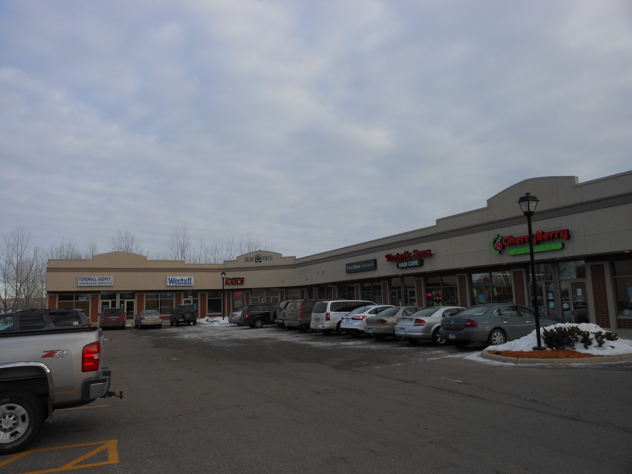 2211 1st St S, Willmar, MN 56201 - Bear Path Plaza | LoopNet