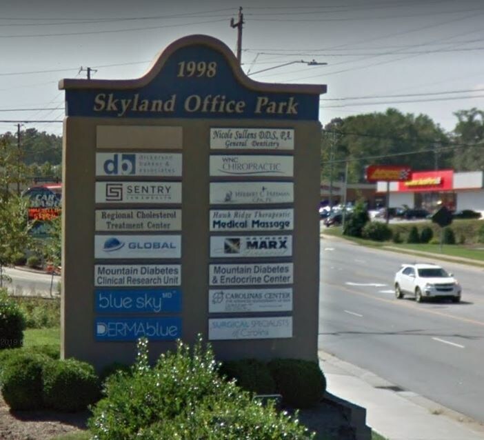 1998 Hendersonville Rd, Asheville, NC 28803