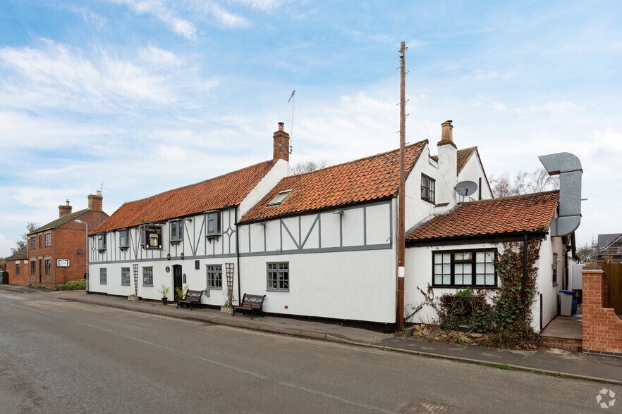 21 Main Rd, Bourne for lease - Building Photo - Image 2 of 5