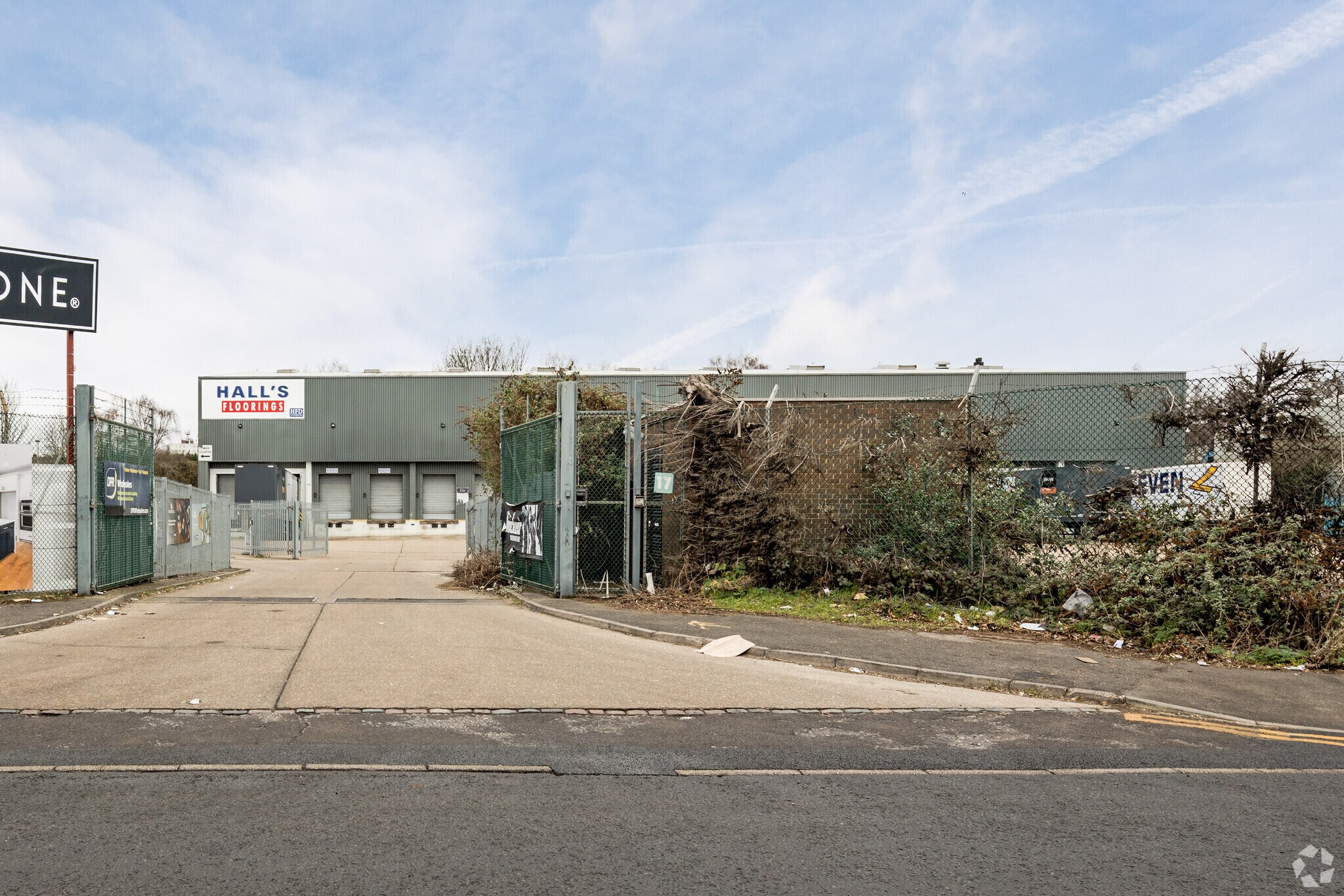 17 Suez Rd, Enfield for sale Primary Photo- Image 1 of 1