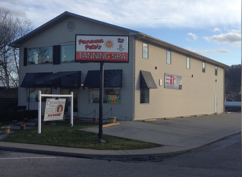 307 Broadway St, Aurora, IN for sale - Building Photo - Image 1 of 1