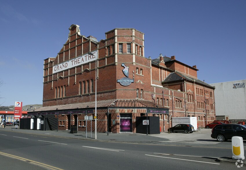 Mostyn Broa, Llandudno for sale - Primary Photo - Image 1 of 1