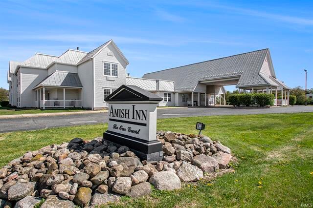 1234 W Market St, Nappanee, IN for sale - Building Photo - Image 1 of 1