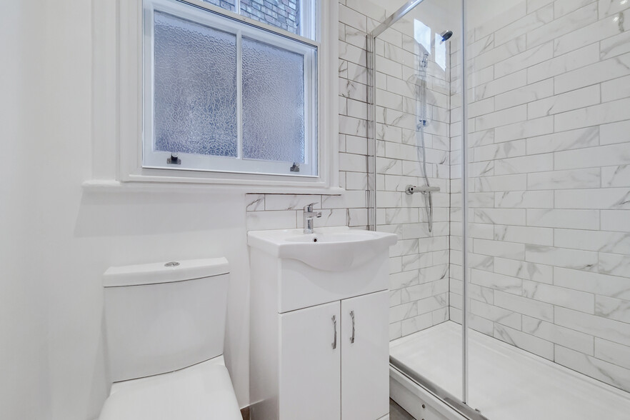 49 The Grove, London for sale - Building Photo - Image 2 of 8