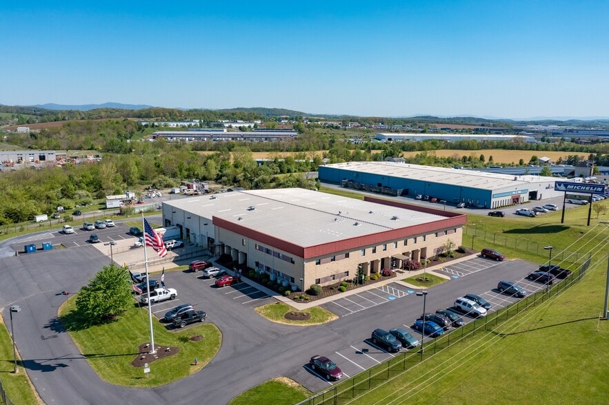 3900 Early Rd, Harrisonburg, VA for lease - Primary Photo - Image 2 of 9