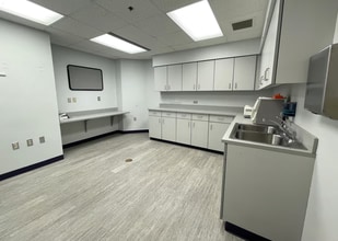 3600 SW Capital Ave, Battle Creek, MI for lease Interior Photo- Image 1 of 1