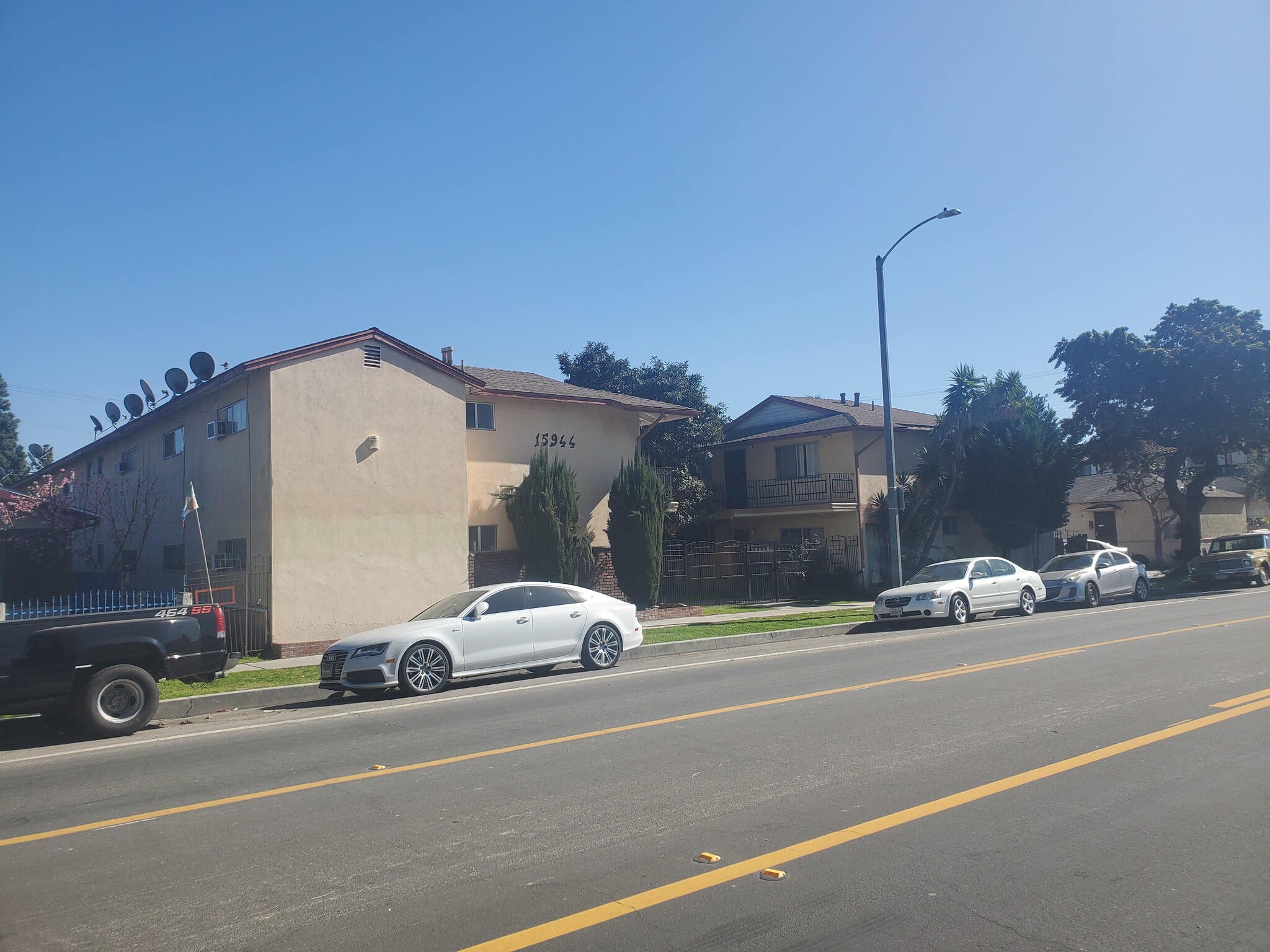 15944 Vermont Ave, Paramount, CA for sale Primary Photo- Image 1 of 1