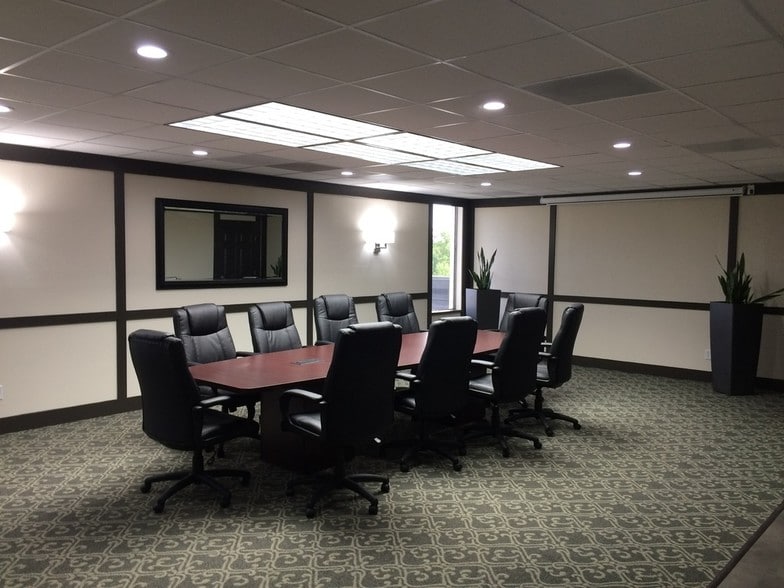 2425 US Highway 41 N, Evansville, IN for lease - Interior Photo - Image 3 of 8