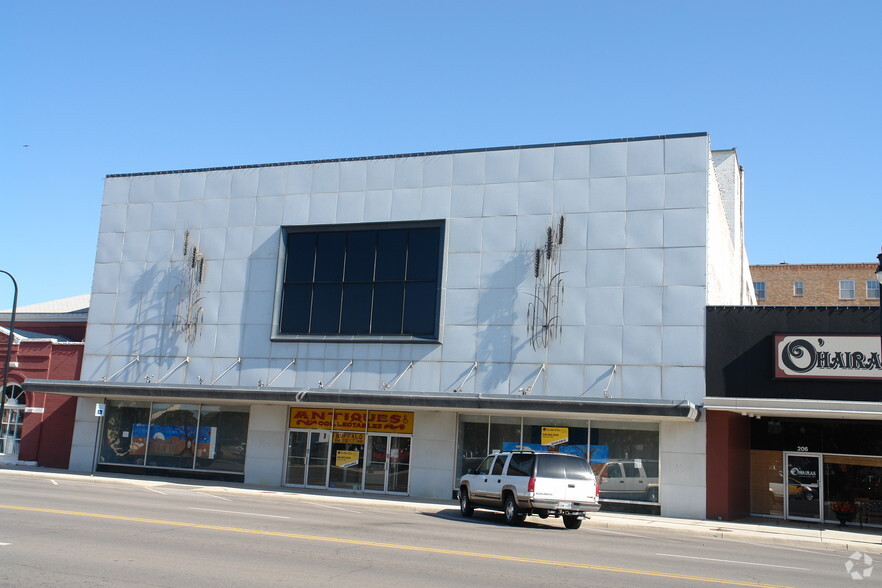 208 N Main St, Hutchinson, KS for sale - Primary Photo - Image 1 of 1